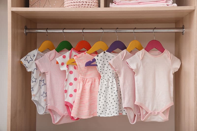 Comment ranger les vêtements de bébé ?